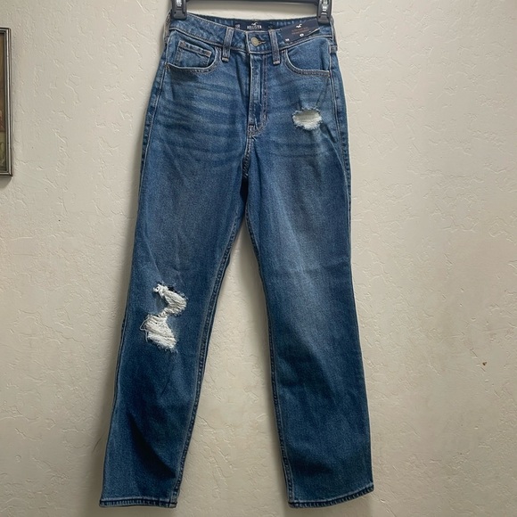 Hollister Denim - Hollister Ultra High Rise Straight Leg Jeans Brand New with Tags W23 L27 00R